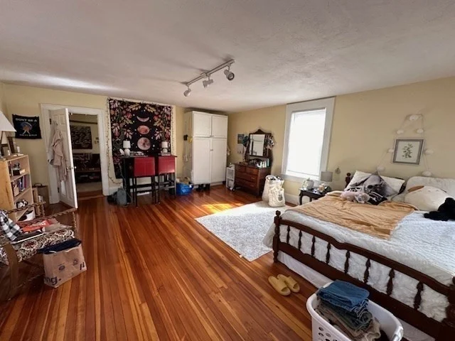 3 bed, 1 bath apartment for rent at 68 Conz St Unit 2, Northampton — photo 5 of 11