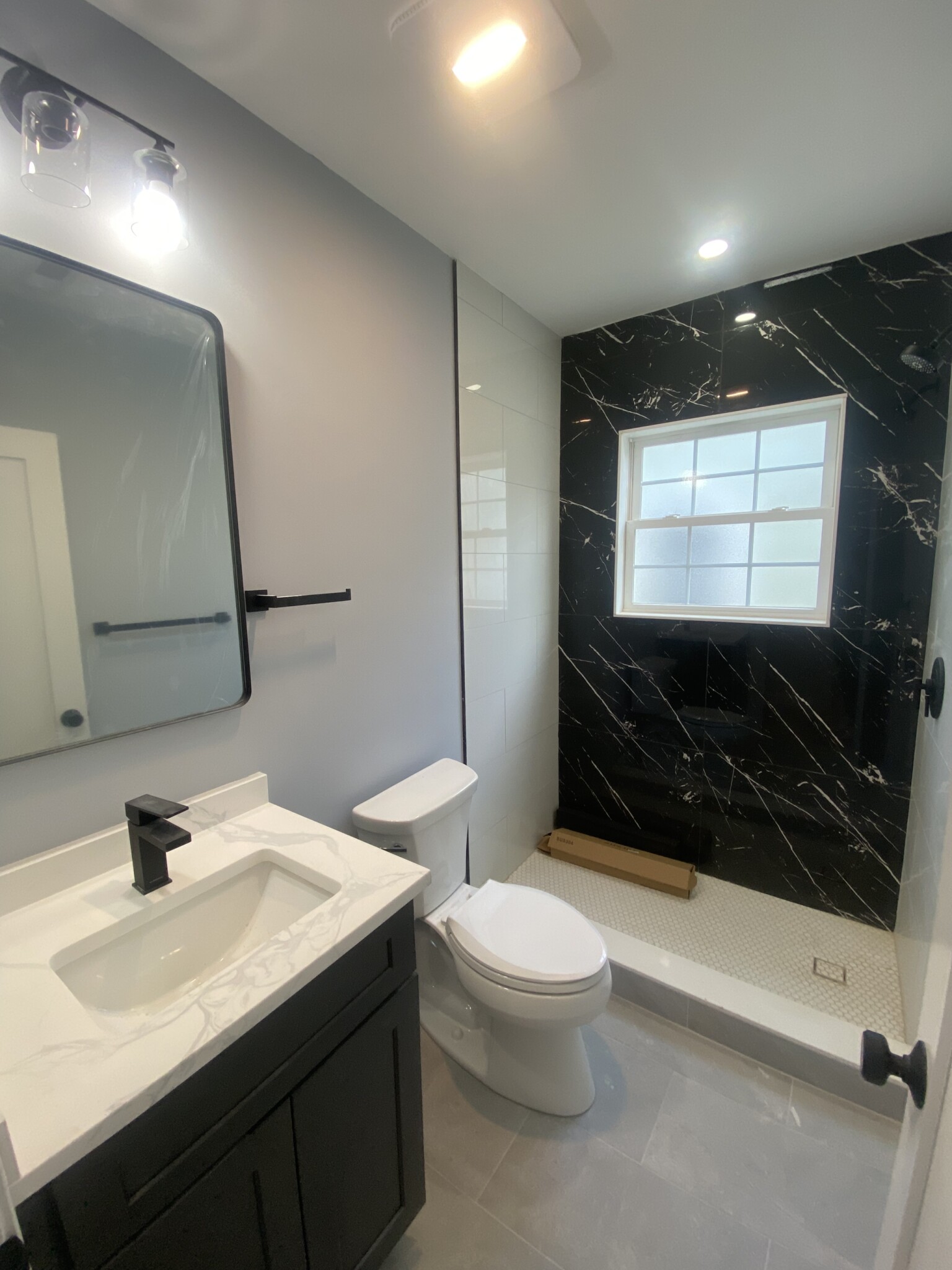 4 bed, 2 bath apartment for rent at 68 Dimick St Unit 1, Ward Two — photo 3 of 8
