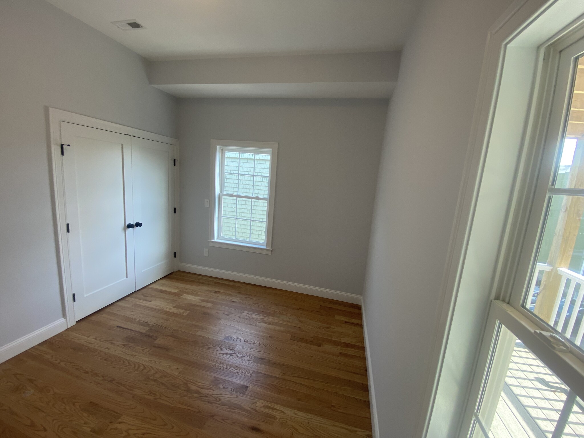 4 bed, 2 bath apartment for rent at 68 Dimick St Unit 1, Ward Two — photo 7 of 8