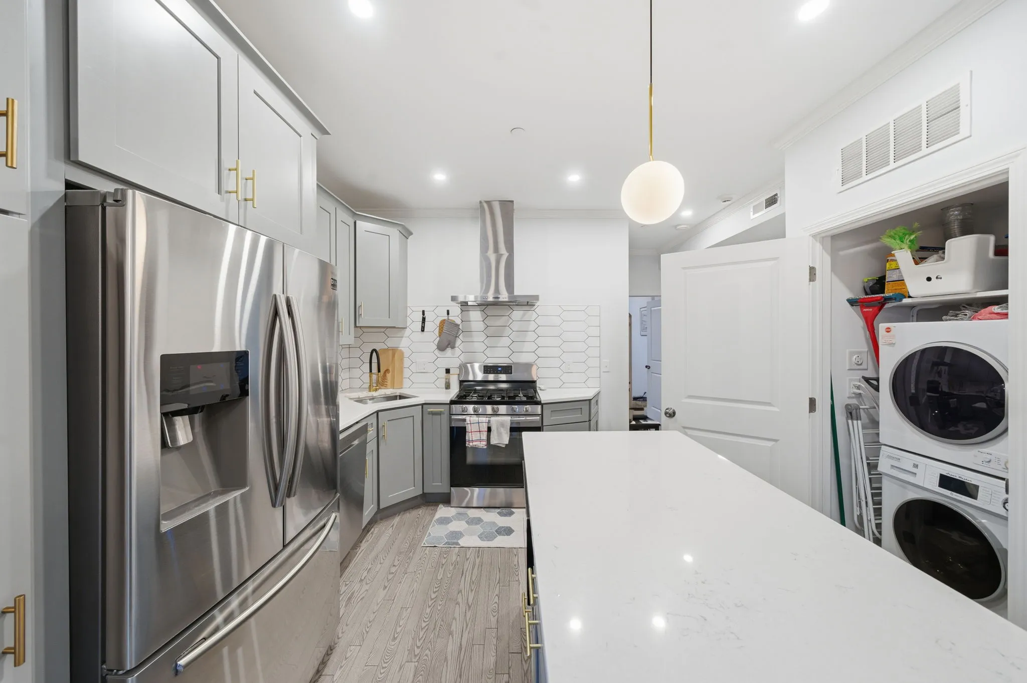3 bed, 2 bath apartment for rent at 68 Edson St Unit 2, Dorchester — photo 6 of 31