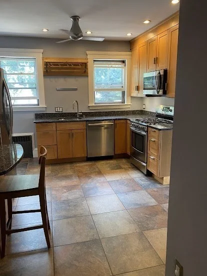 3 bed, 2 bath apartment for rent at 68 Fremont St Unit 2, Winthrop — photo 2 of 15