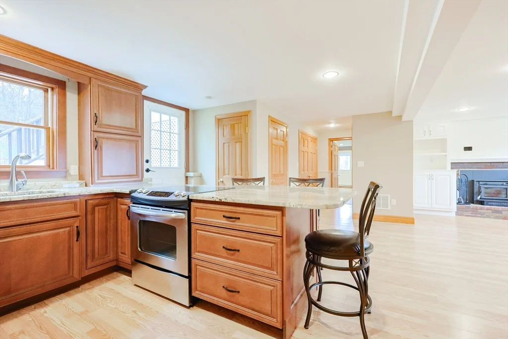2 bed, 1 bath apartment for rent at 68 Greene St Unit A, Hopedale — photo 4 of 26