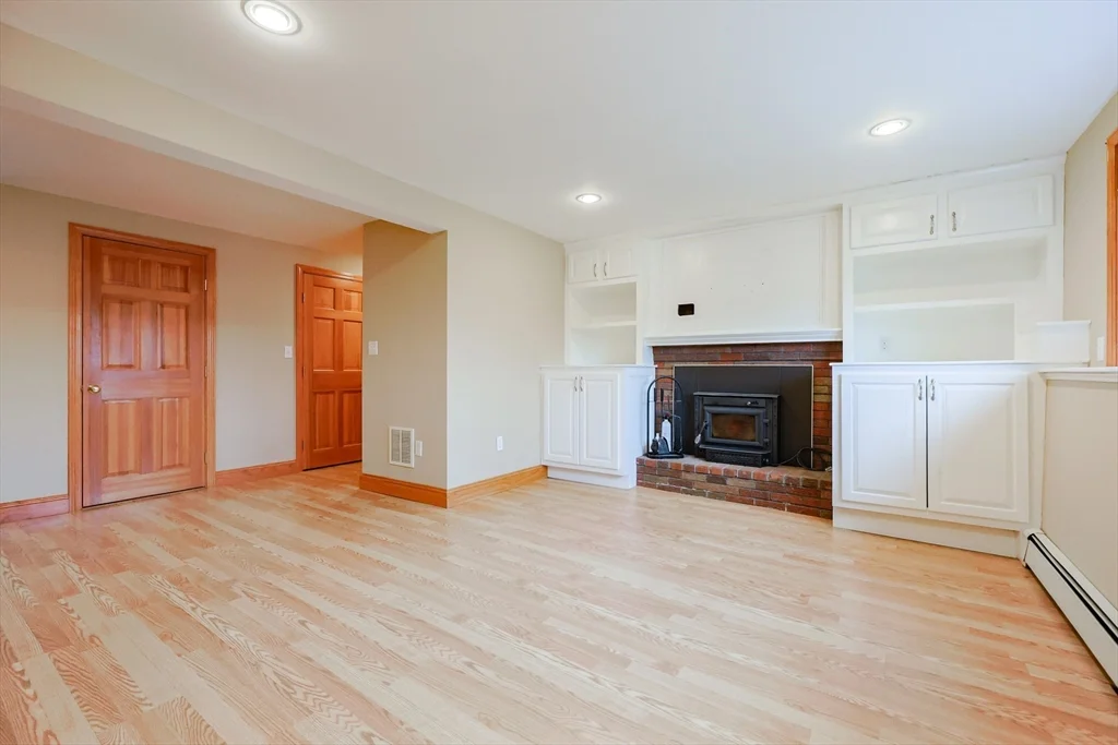 2 bed, 1 bath apartment for rent at 68 Greene St Unit A, Hopedale — photo 14 of 26