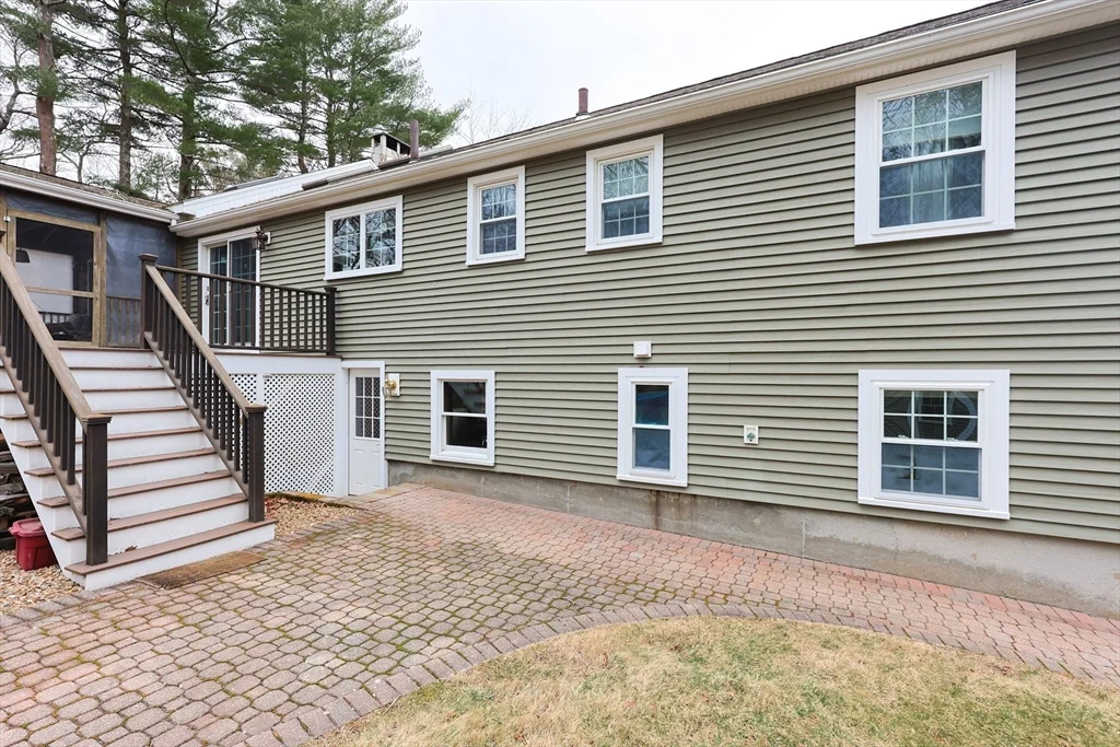 2 bed, 1 bath apartment for rent at 68 Greene St Unit A, Hopedale — photo 2 of 26