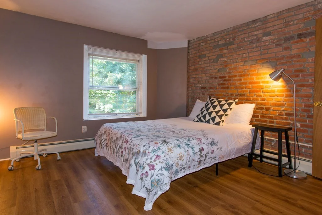 4 bed, 1.5 bath apartment for rent at 68 Hammond St, South End — photo 11 of 17