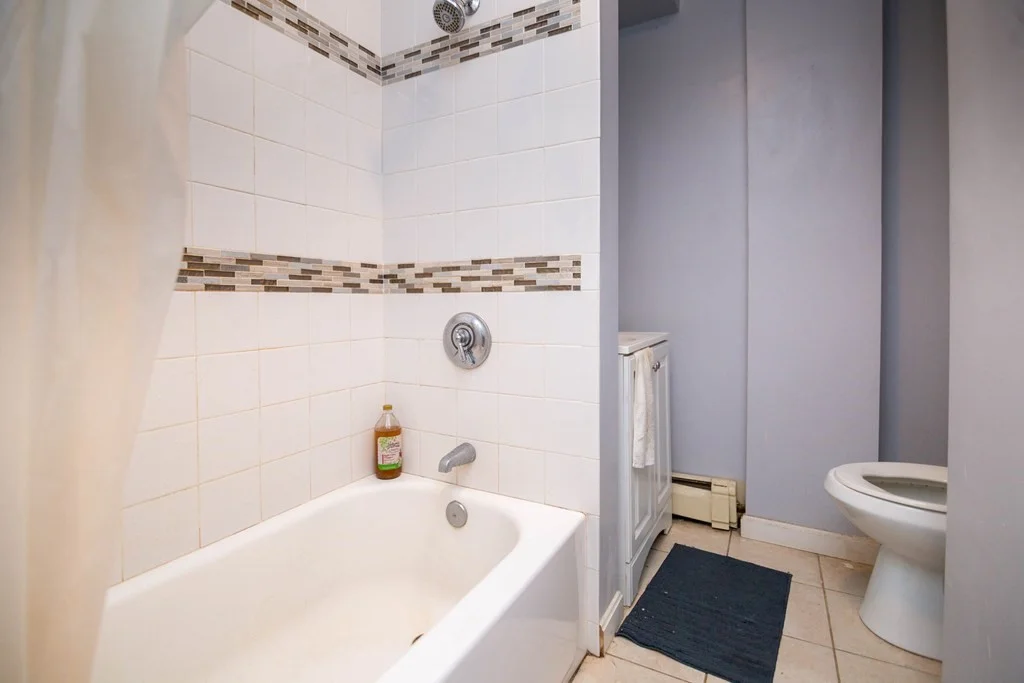 4 bed, 1.5 bath apartment for rent at 68 Hammond St, South End — photo 16 of 17