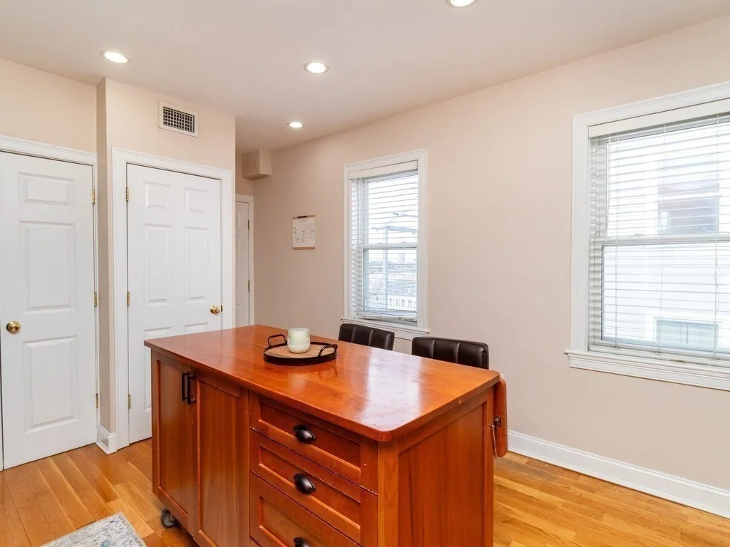 2 bed, 1 bath apartment for rent at 68 High St Unit 4, Charlestown — photo 4 of 14
