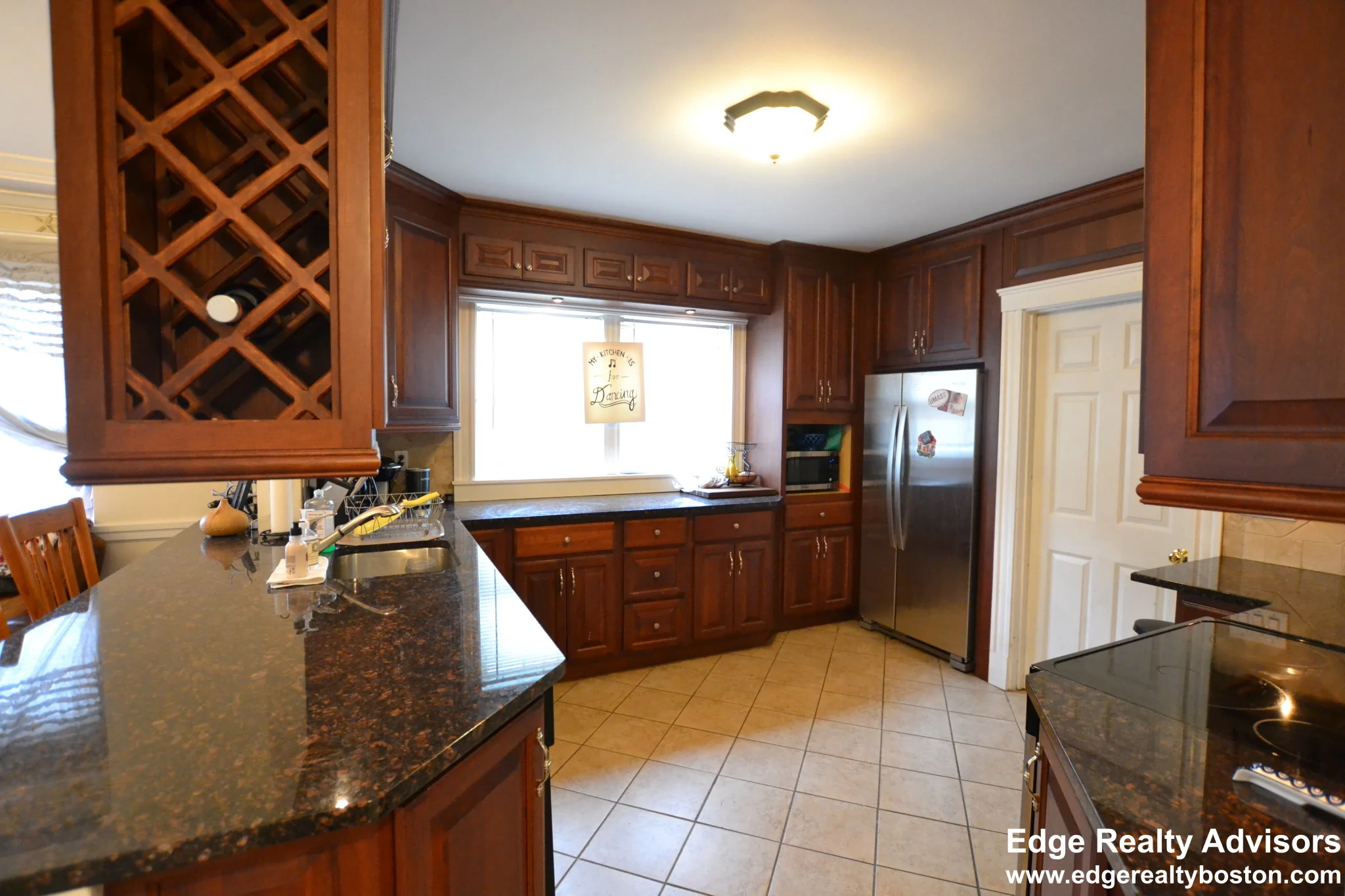 3 bed, 1 bath apartment for rent at 68 Hobart St Unit 1, Brighton — photo 4 of 10