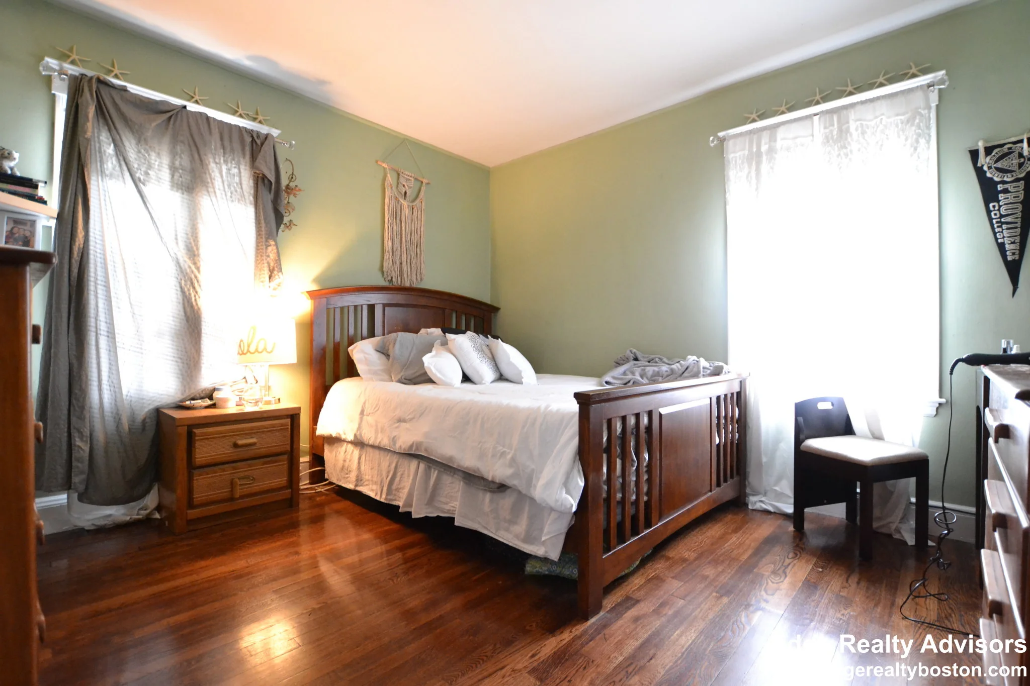3 bed, 1 bath apartment for rent at 68 Hobart St Unit 1, Brighton — photo 9 of 10