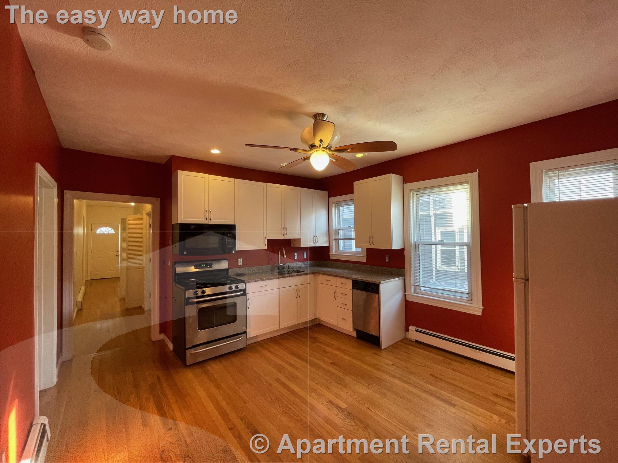 3 bed, 1 bath apartment for rent at 68 Kenmere Rd, Medford Square — photo 2 of 19