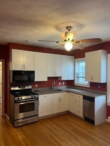 3 bed, 1 bath apartment for rent at 68 Kenmere Rd Unit 1, Glenwood — photo 6 of 13