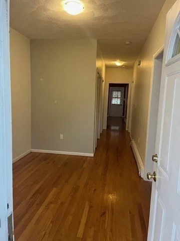 3 bed, 1 bath apartment for rent at 68 Kenmere Rd Unit 1, Glenwood — photo 2 of 13