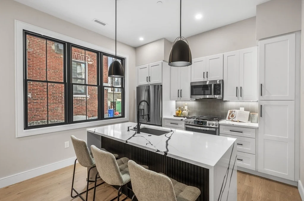 2 bed, 2 bath apartment for rent at 68 Liverpool St Unit 1, East Boston — photo 4 of 14
