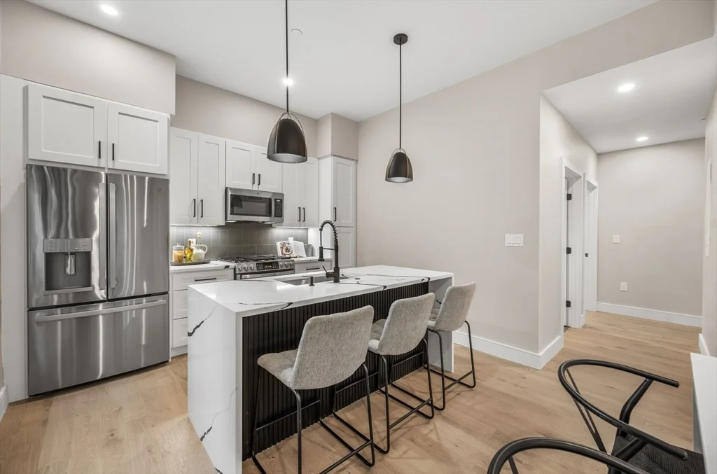 2 bed, 2 bath apartment for rent at 68 Liverpool St Unit 1, East Boston — photo 5 of 14