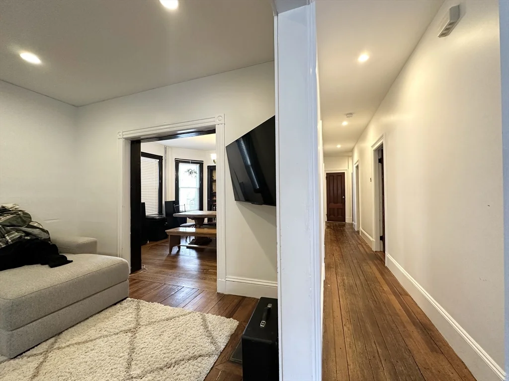 4 bed, 2 bath apartment for rent at 68 Mapleton St Unit 68, Brighton — photo 7 of 17