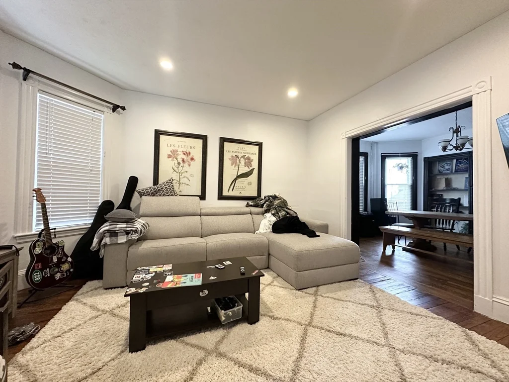 4 bed, 2 bath apartment for rent at 68 Mapleton St Unit 68, Brighton — photo 3 of 17