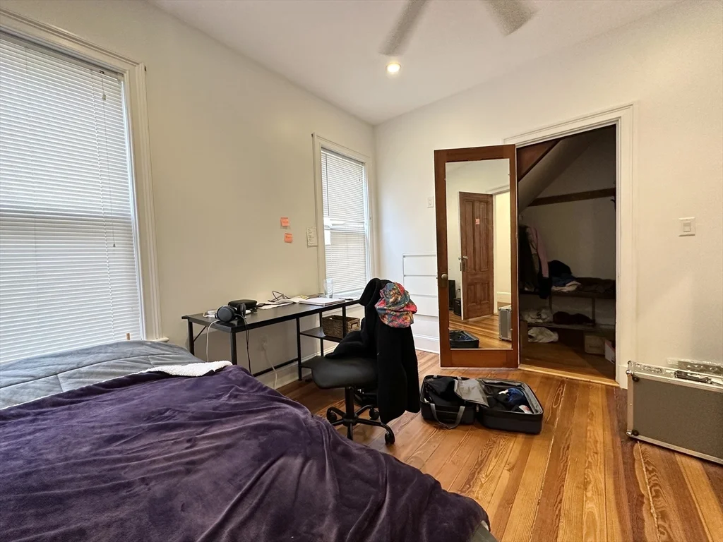 4 bed, 2 bath apartment for rent at 68 Mapleton St Unit 68, Brighton — photo 9 of 17