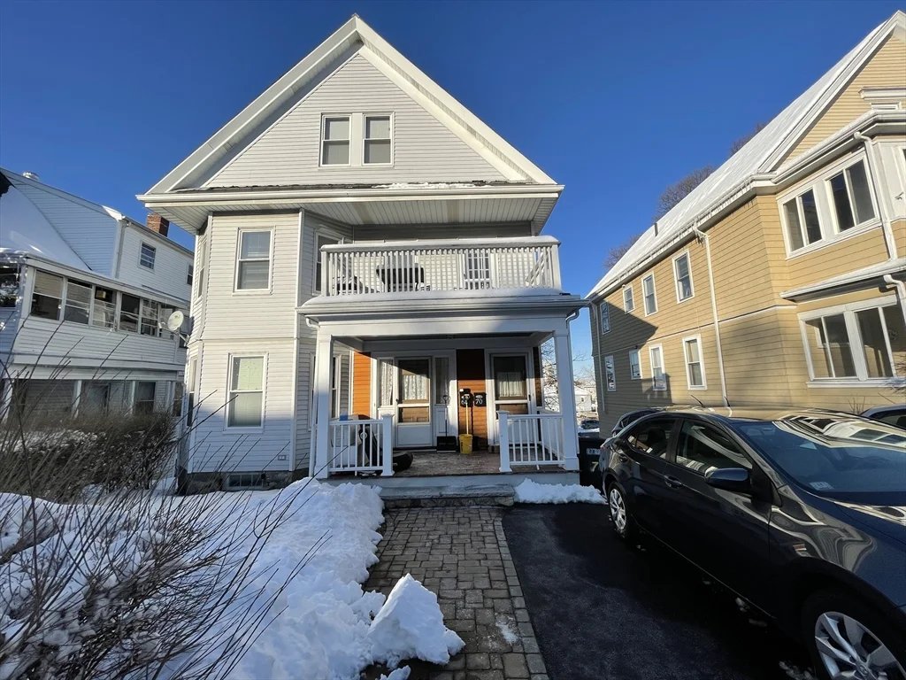4 bed, 2 bath apartment for rent at 68 Mapleton St Unit 68, Brighton — photo 16 of 17