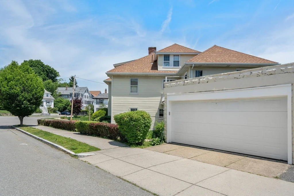 2 bed, 1 bath apartment for rent at 68 Maplewood St Unit 1, Watertown — photo 4 of 21