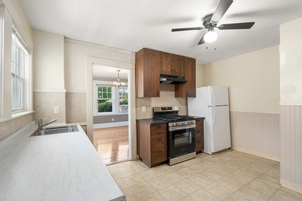 2 bed, 1 bath apartment for rent at 68 Maplewood St Unit 1, Watertown — photo 7 of 21
