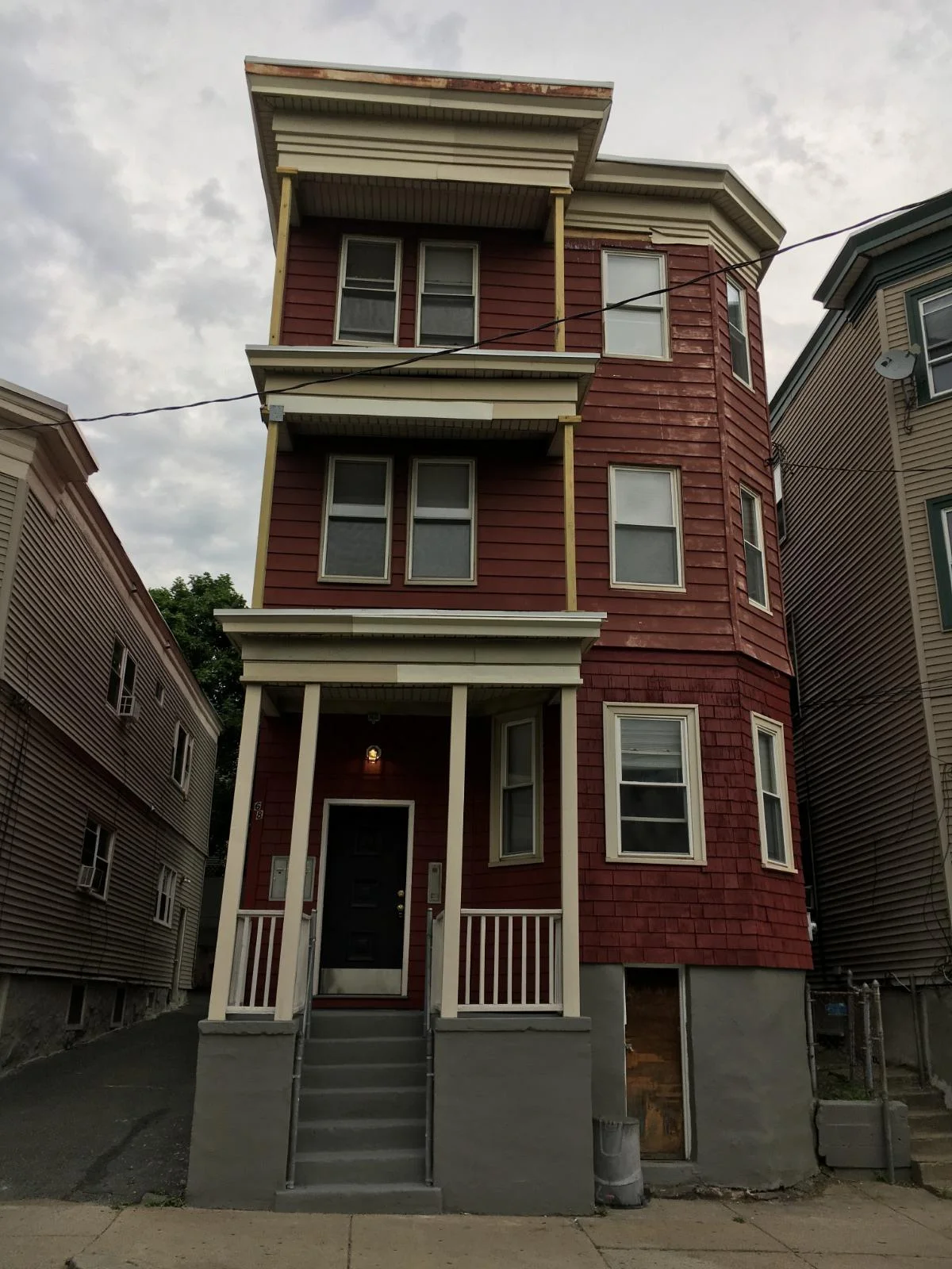 2 bed, 1 bath apartment for rent at 68 Maverick St Unit 1, Chelsea — photo 12 of 17
