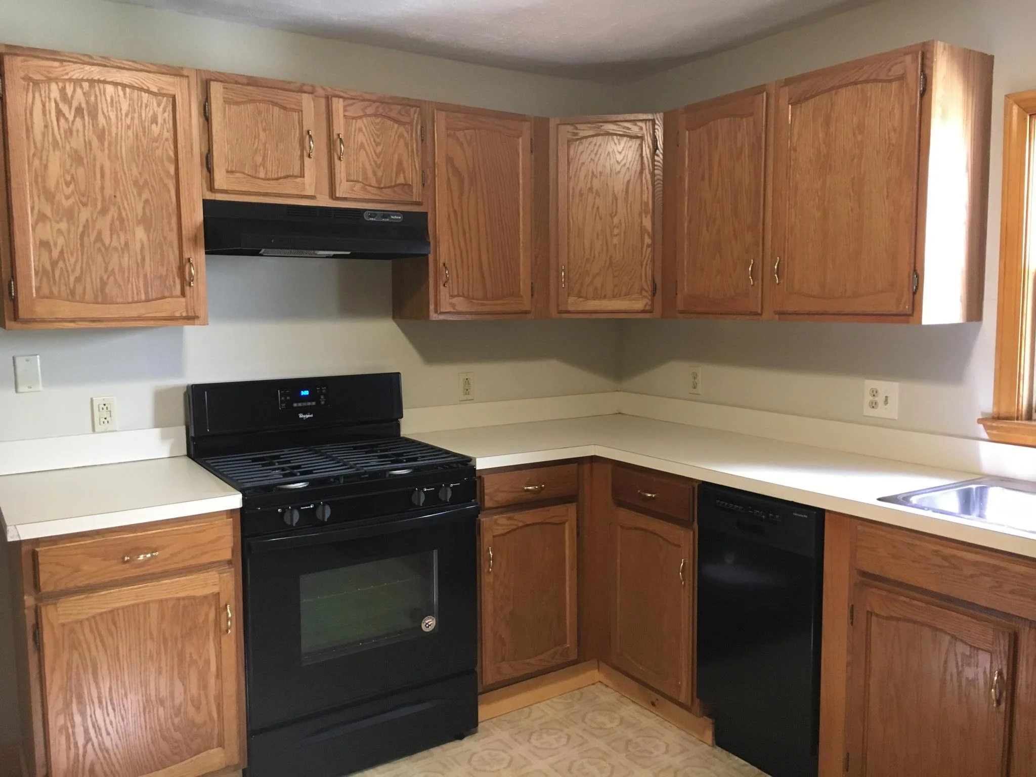 2 bed, 1 bath apartment for rent at 68 Maverick St Unit 1, Chelsea — photo 7 of 17