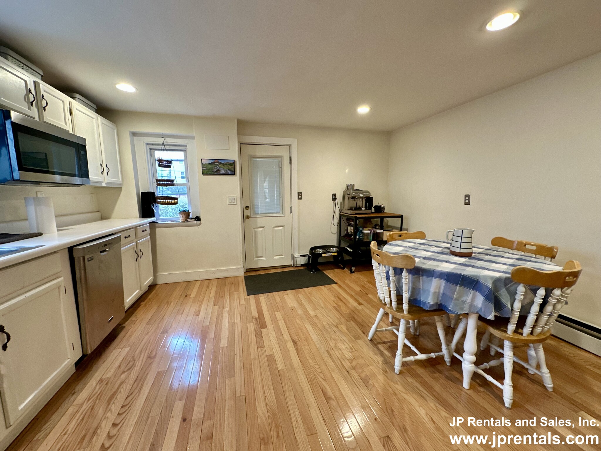 1 bed, 1 bath apartment for rent at 68 Mcbride St Unit 1, Jamaica Plain — photo 3 of 13