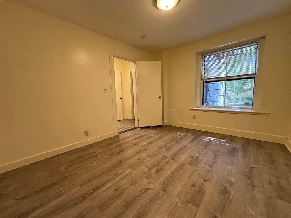 1 bed, 1 bath apartment for rent at 68 Myrtle St Unit 1, Beacon Hill — photo 12 of 21