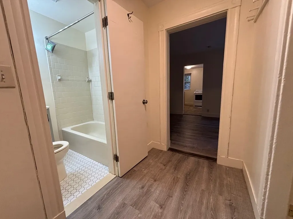 1 bed, 1 bath apartment for rent at 68 Myrtle St Unit 1, Beacon Hill — photo 14 of 21