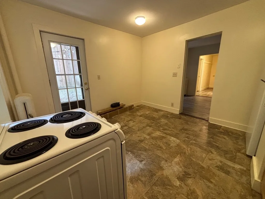 1 bed, 1 bath apartment for rent at 68 Myrtle St Unit 1, Beacon Hill — photo 8 of 21