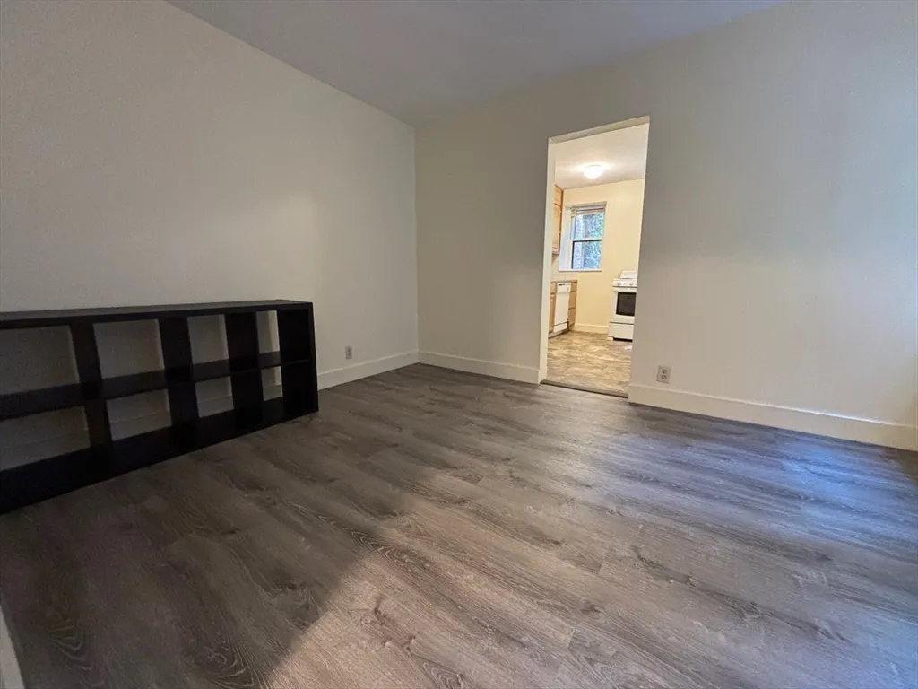 1 bed, 1 bath apartment for rent at 68 Myrtle St Unit 1, Beacon Hill — photo 4 of 21