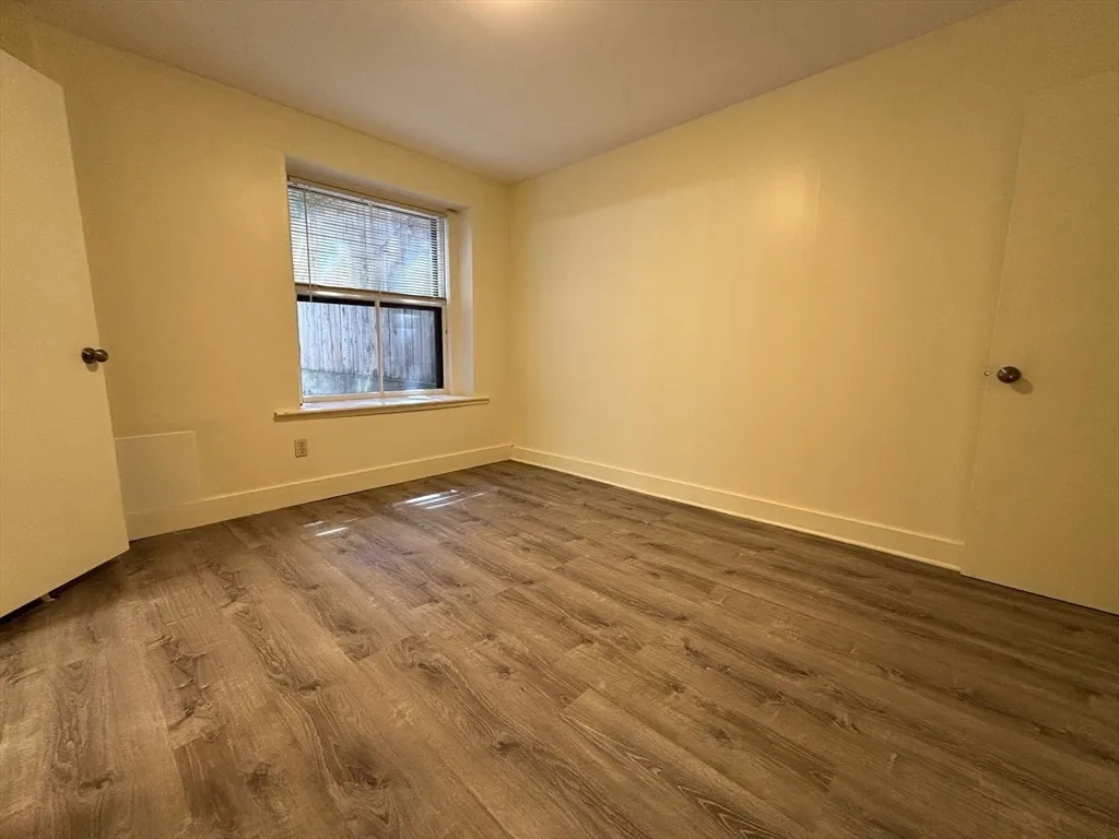 1 bed, 1 bath apartment for rent at 68 Myrtle St Unit 1, Beacon Hill — photo 11 of 21