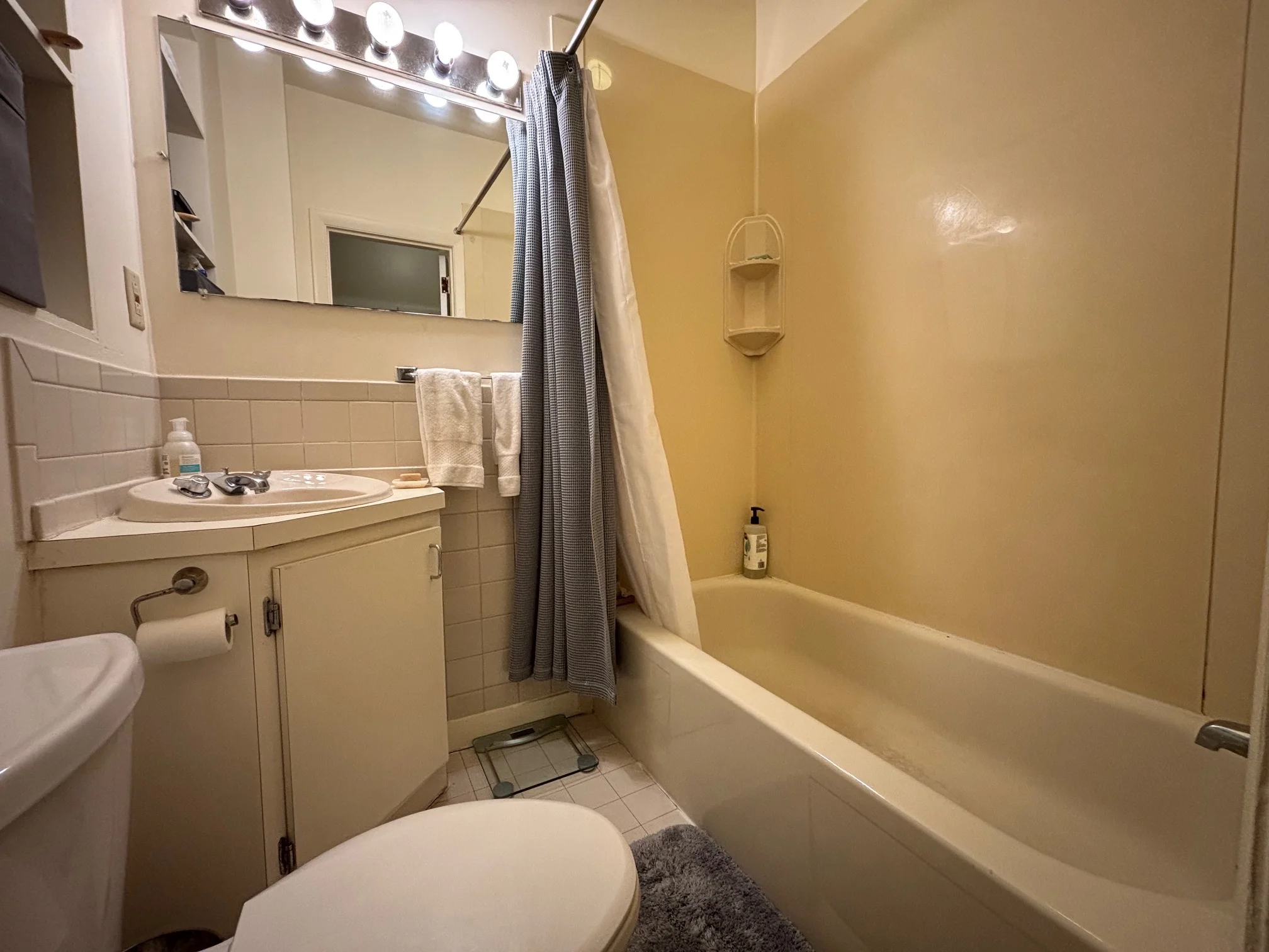 Studio bed, 1 bath apartment for rent at 68 Myrtle St Unit 3, Beacon Hill — photo 10 of 11