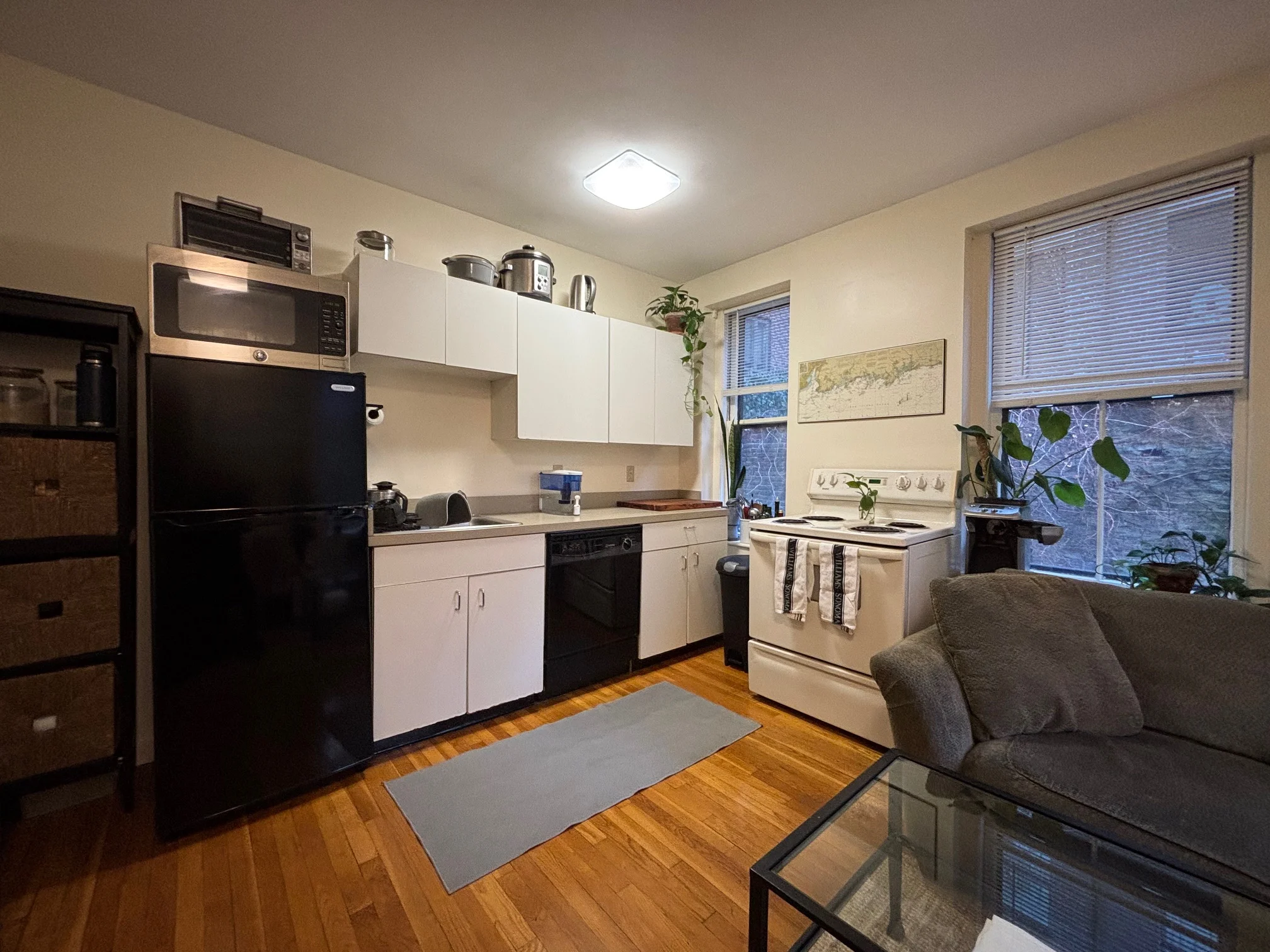 Studio bed, 1 bath apartment for rent at 68 Myrtle St Unit 3, Beacon Hill — photo 5 of 11