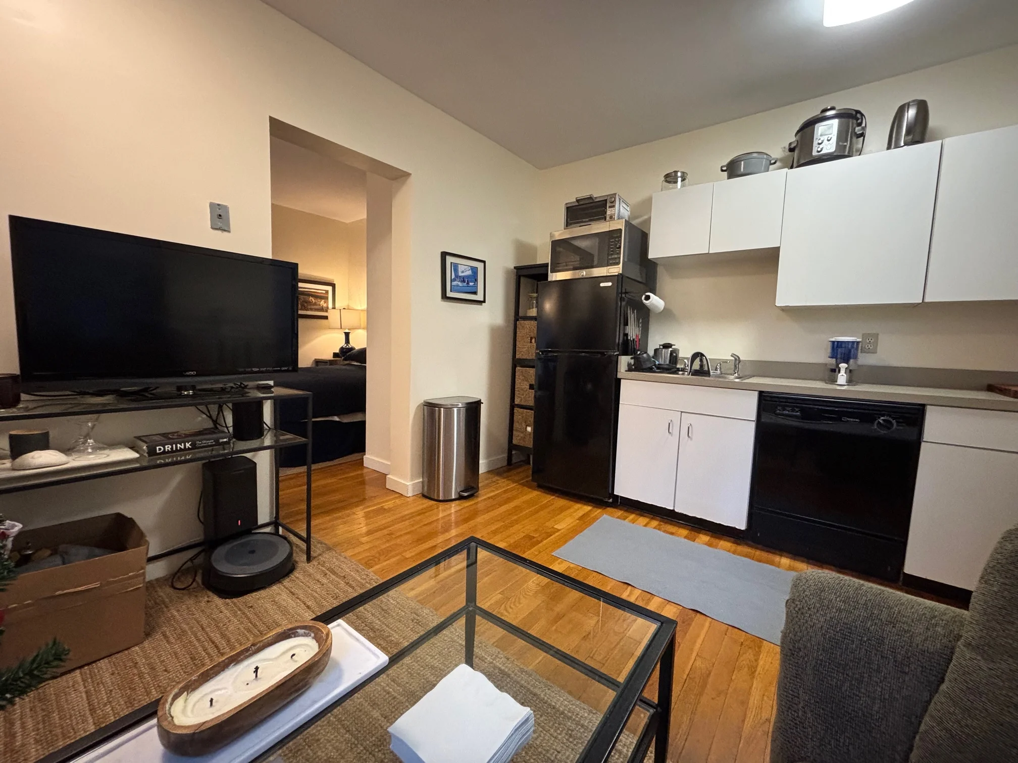 Studio bed, 1 bath apartment for rent at 68 Myrtle St Unit 3, Beacon Hill — photo 7 of 11