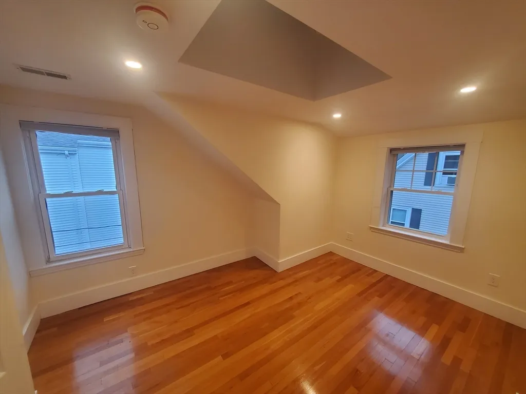 3 bed, 1 bath apartment for rent at 68 Nahant Ave Unit 2, Dorchester — photo 9 of 19