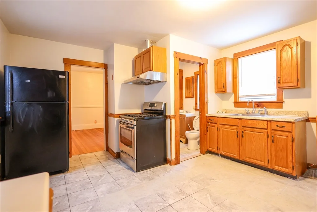 2 bed, 1 bath apartment for rent at 68 Newhall St Unit 68 A, Malden — photo 7 of 25