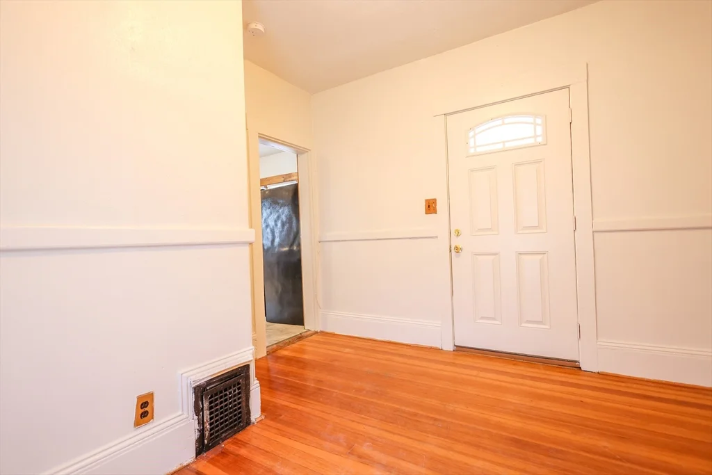 2 bed, 1 bath apartment for rent at 68 Newhall St Unit 68 A, Malden — photo 5 of 25