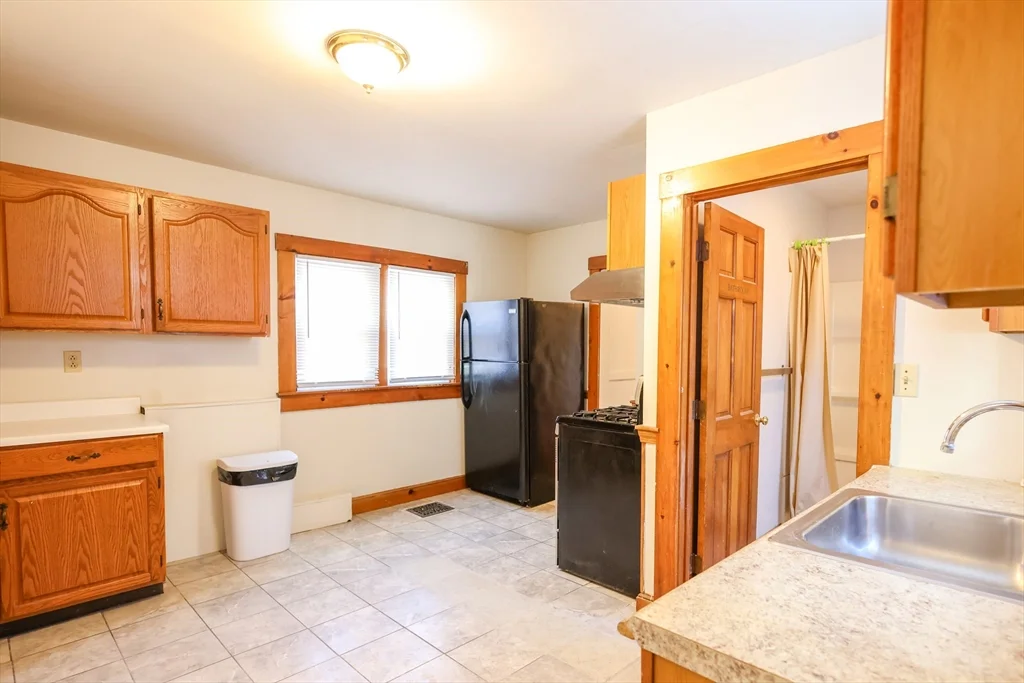 2 bed, 1 bath apartment for rent at 68 Newhall St Unit 68 A, Malden — photo 13 of 25