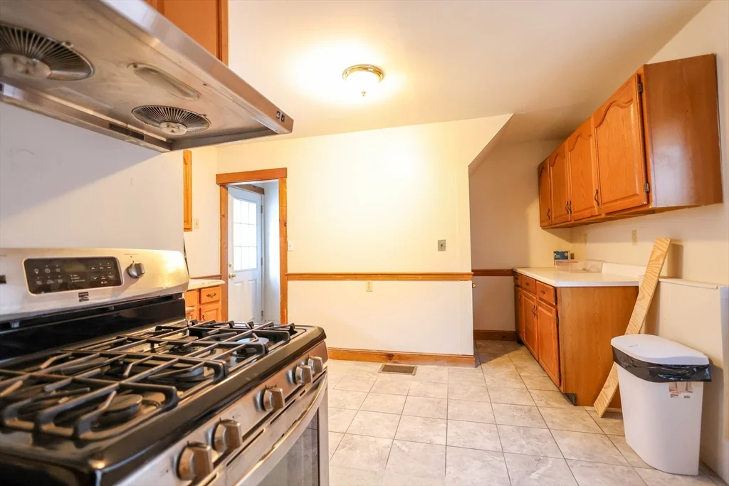 2 bed, 1 bath apartment for rent at 68 Newhall St Unit 68 A, Malden — photo 6 of 25