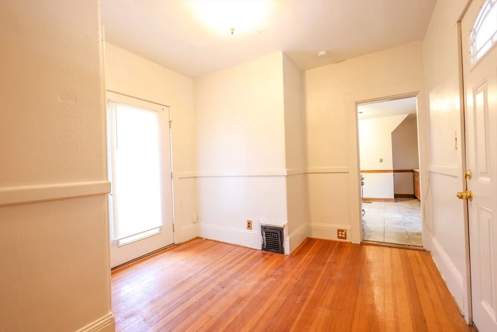 2 bed, 1 bath apartment for rent at 68 Newhall St Unit 68 A, Malden — photo 4 of 25
