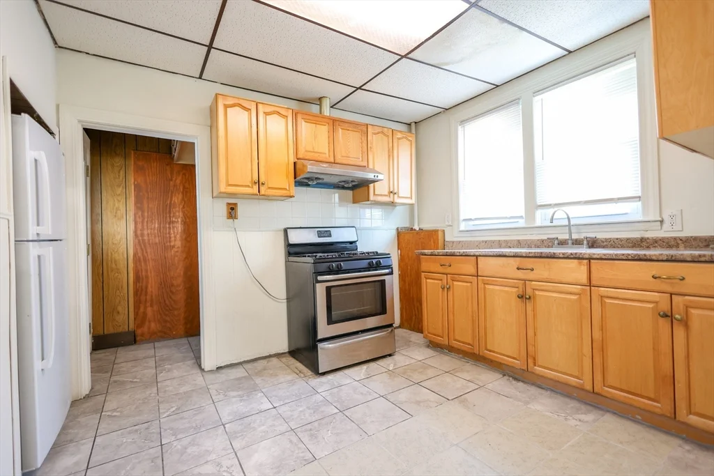 3 bed, 1 bath apartment for rent at 68 Newhall St Unit 68, Malden — photo 16 of 39