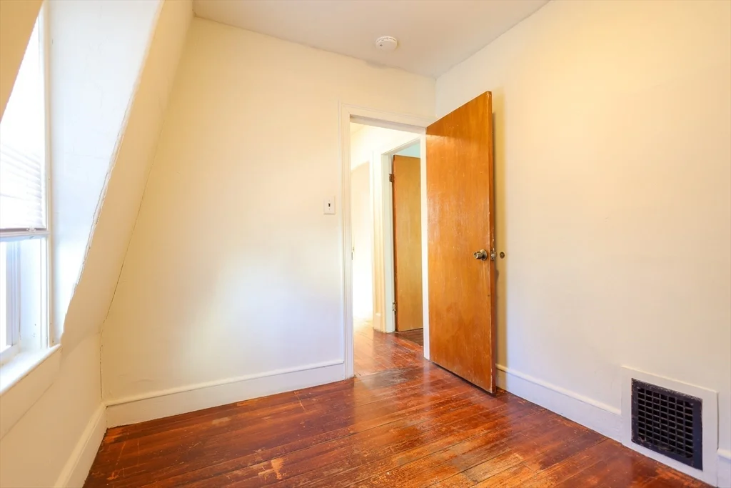 3 bed, 1 bath apartment for rent at 68 Newhall St Unit 68, Malden — photo 21 of 39