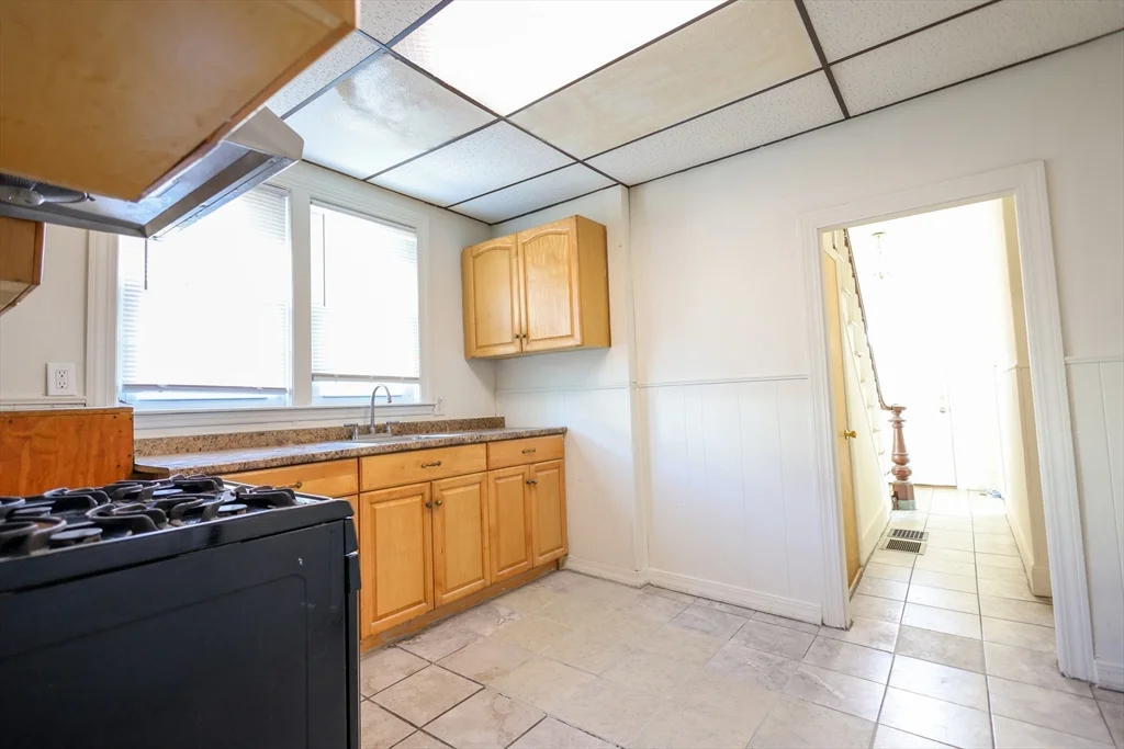 3 bed, 1 bath apartment for rent at 68 Newhall St Unit 68, Malden — photo 17 of 39