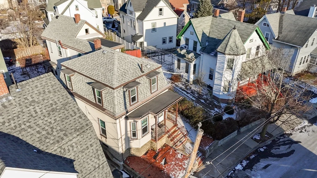 3 bed, 1 bath apartment for rent at 68 Newhall St Unit 68, Malden — photo 3 of 39