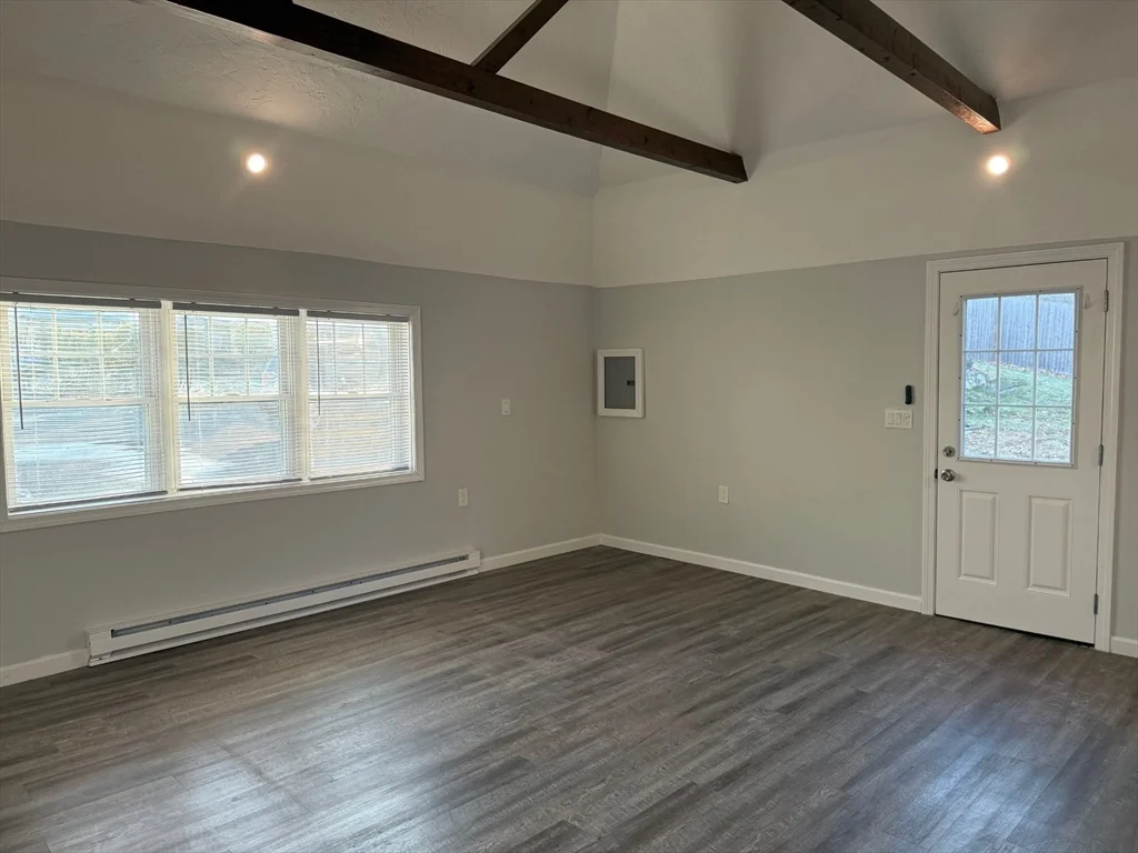 Studio bed, 1 bath apartment for rent at 68 North Ave Unit 4, Abington — photo 6 of 9