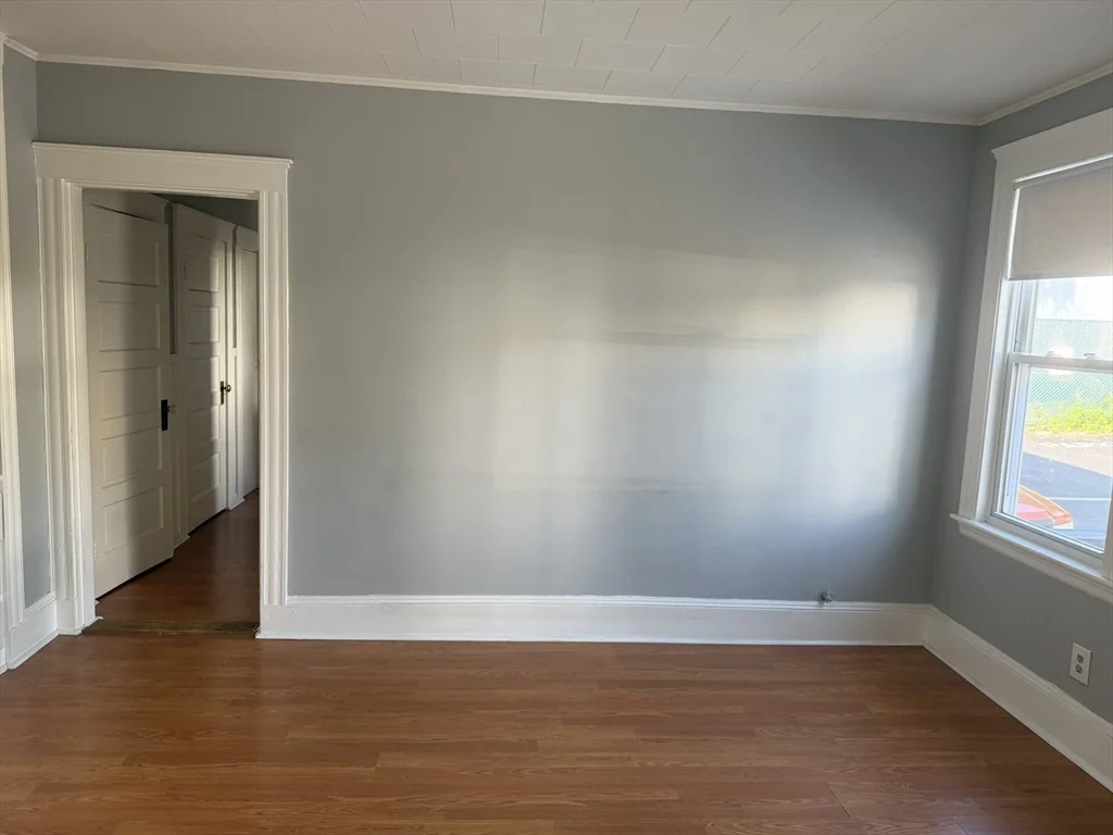 2 bed, 1 bath apartment for rent at 68 Pilling St Unit 1, Haverhill — photo 3 of 12