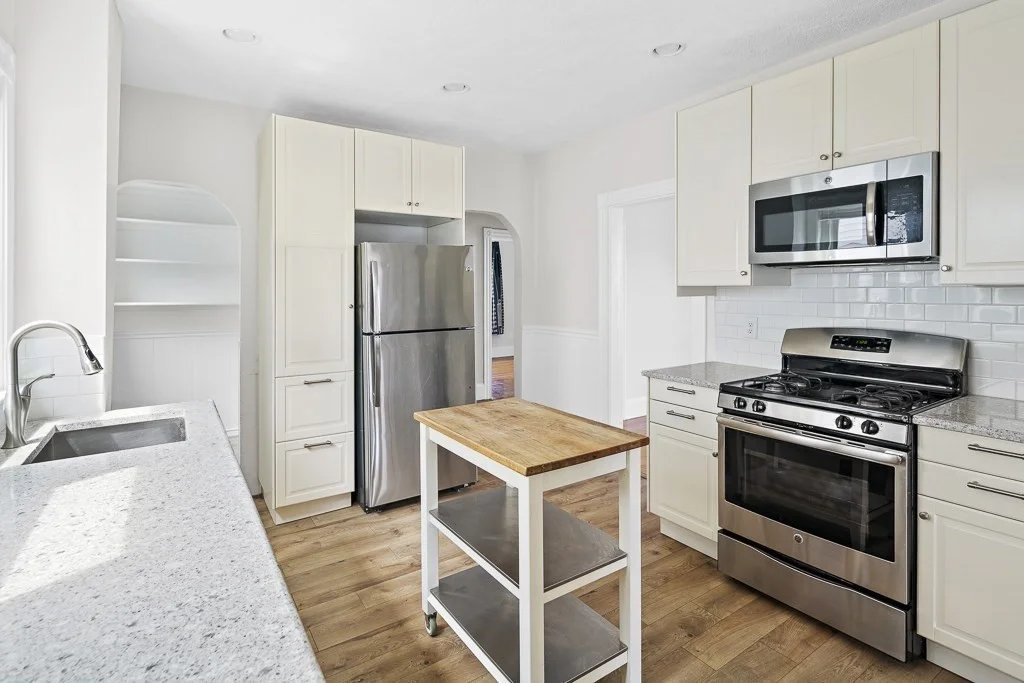 2 bed, 1 bath apartment for rent at 68 Prentiss St Unit 68, Mount Auburn — photo 3 of 18