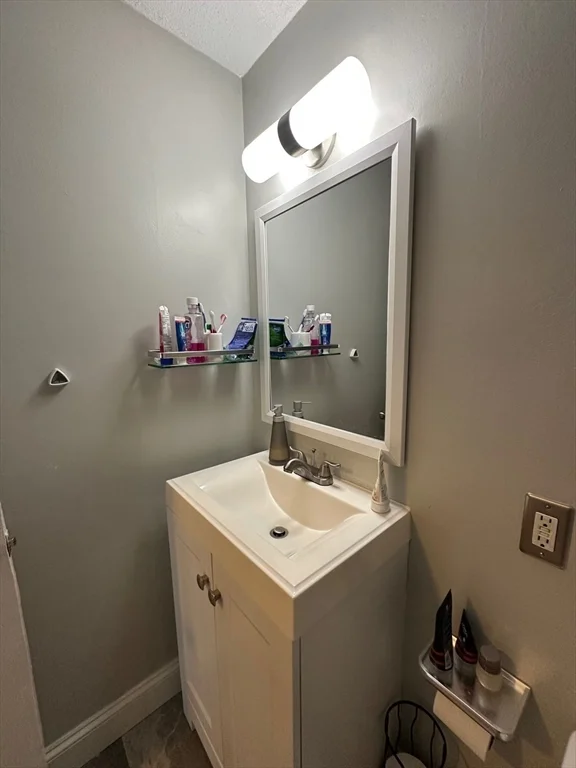 2 bed, 1 bath apartment for rent at 68 Preston St Unit 5D, Wakefield — photo 7 of 15