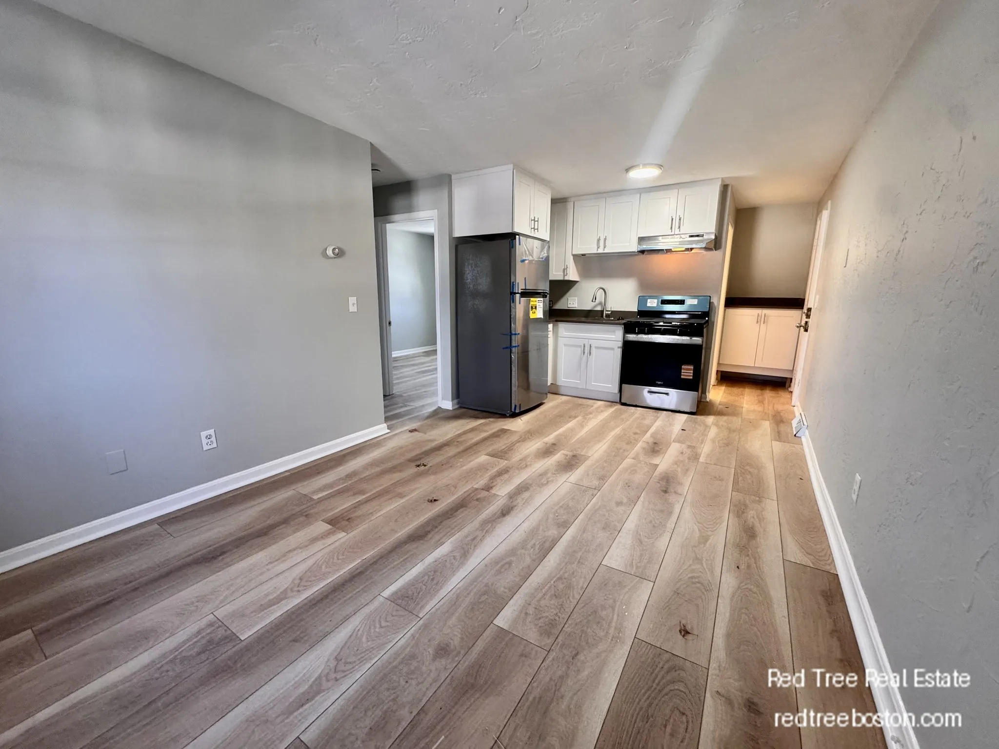 2 bed, 1 bath apartment for rent at 68 Readville St Unit 2, Hyde Park — photo 4 of 11